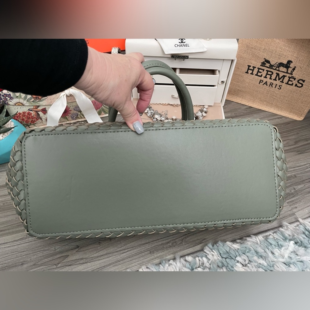 ✨🎁🎁Anne Klein Green Woven Tote Bag with Pouch✨NEW - Picture 11 of 14